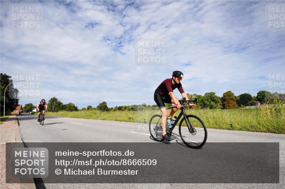 31.08.2025 - Elbe Triathlon Hamburg Michael Burmester http://msf.ph/oto/8666509 31.08.2025 10:32:08 Radfahren 679, 787, 938, 1032, 1144, 1216 meine-sportfotos.de