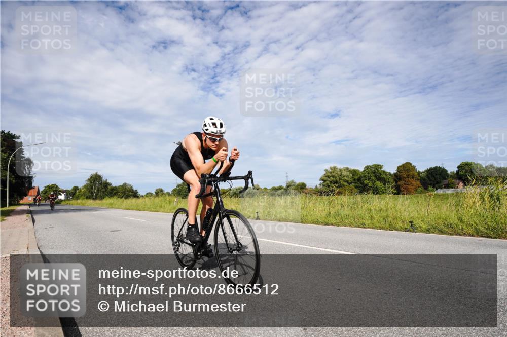 31.08.2025 - Elbe Triathlon Hamburg Michael Burmester http://msf.ph/oto/8666512 31.08.2025 10:32:13 Radfahren 938, 1032, 1127 meine-sportfotos.de