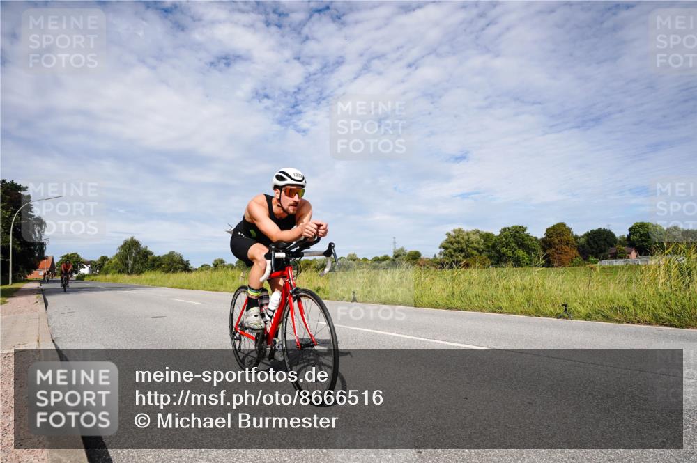 31.08.2025 - Elbe Triathlon Hamburg Michael Burmester http://msf.ph/oto/8666516 31.08.2025 10:32:16 Radfahren 1032, 1127, 1213 meine-sportfotos.de