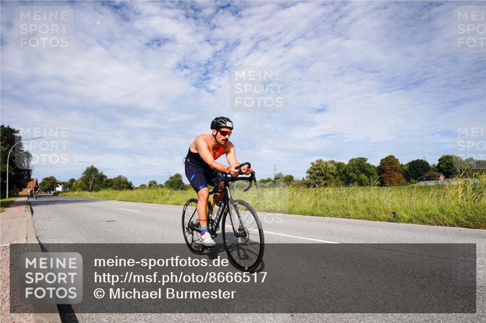 31.08.2025 - Elbe Triathlon Hamburg Michael Burmester http://msf.ph/oto/8666517 31.08.2025 10:32:18 Radfahren 919, 1032, 1127, 1213 meine-sportfotos.de