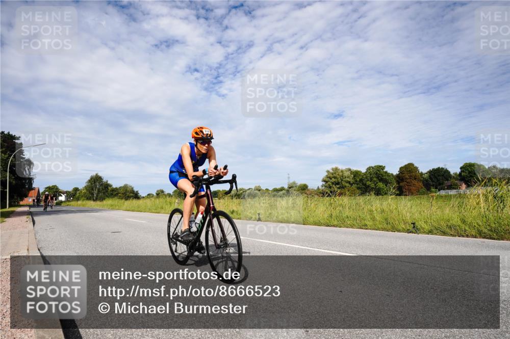 31.08.2025 - Elbe Triathlon Hamburg Michael Burmester http://msf.ph/oto/8666523 31.08.2025 10:32:26 Radfahren 732, 811, 919, 1208 meine-sportfotos.de