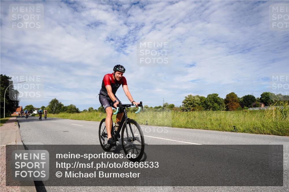 31.08.2025 - Elbe Triathlon Hamburg Michael Burmester http://msf.ph/oto/8666533 31.08.2025 10:32:35 Radfahren 896, 932, 1168, 1174, 1185, 1226, 1240 meine-sportfotos.de
