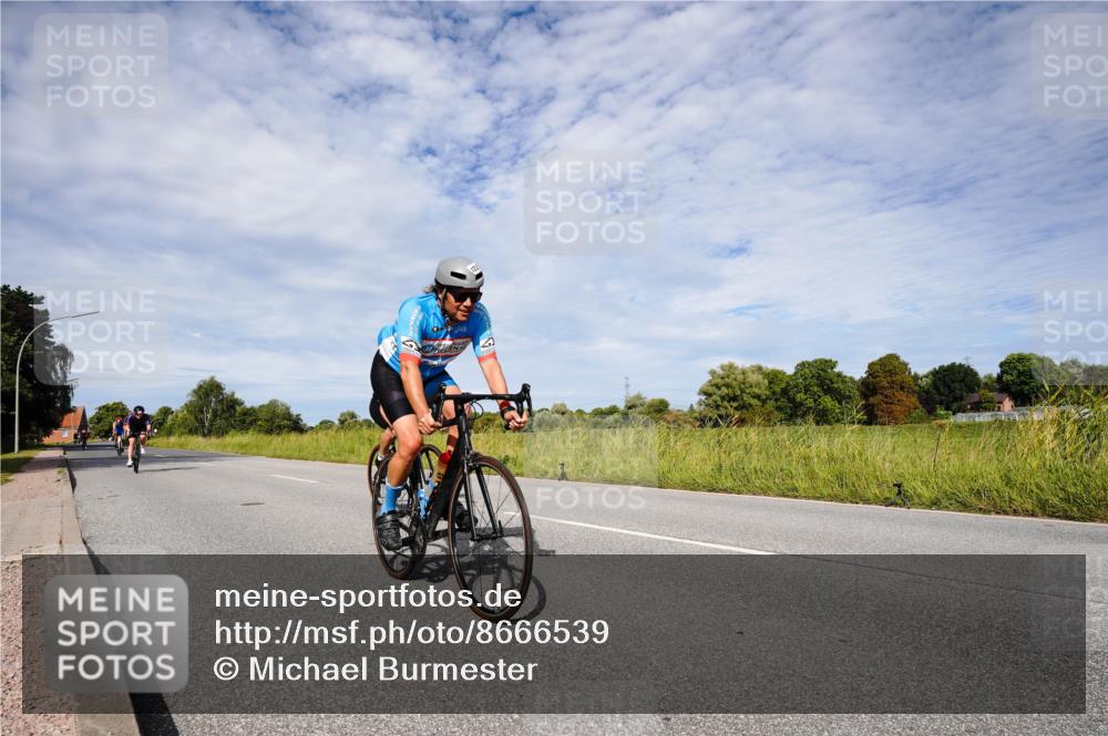 31.08.2025 - Elbe Triathlon Hamburg Michael Burmester http://msf.ph/oto/8666539 31.08.2025 10:32:39 Radfahren 786, 896, 932, 1168, 1174, 1226, 1240 meine-sportfotos.de