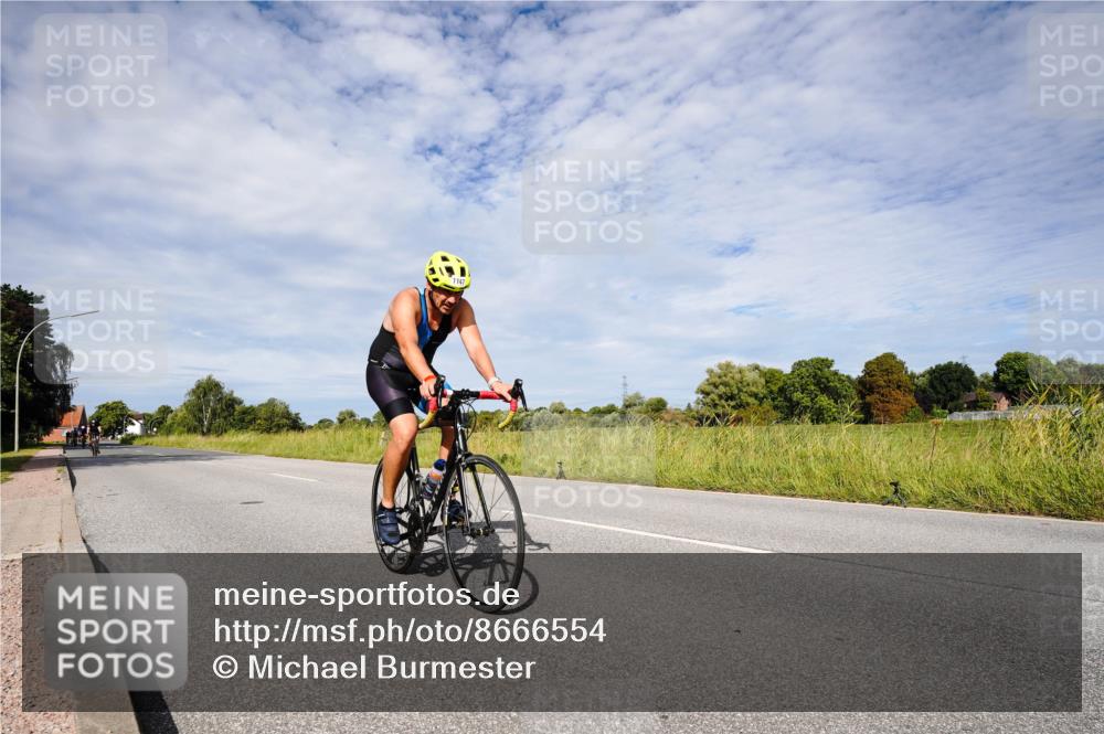 31.08.2025 - Elbe Triathlon Hamburg Michael Burmester http://msf.ph/oto/8666554 31.08.2025 10:33:02 Radfahren 1116, 1147, 1234 meine-sportfotos.de