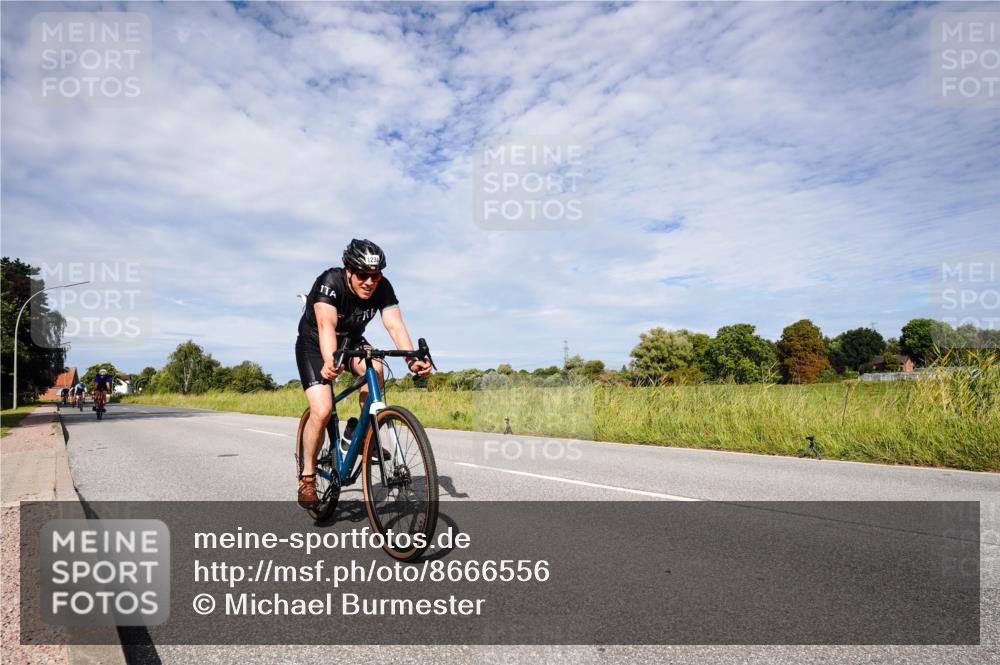 31.08.2025 - Elbe Triathlon Hamburg Michael Burmester http://msf.ph/oto/8666556 31.08.2025 10:33:06 Radfahren 1112, 1116, 1184, 1234, 1243 meine-sportfotos.de