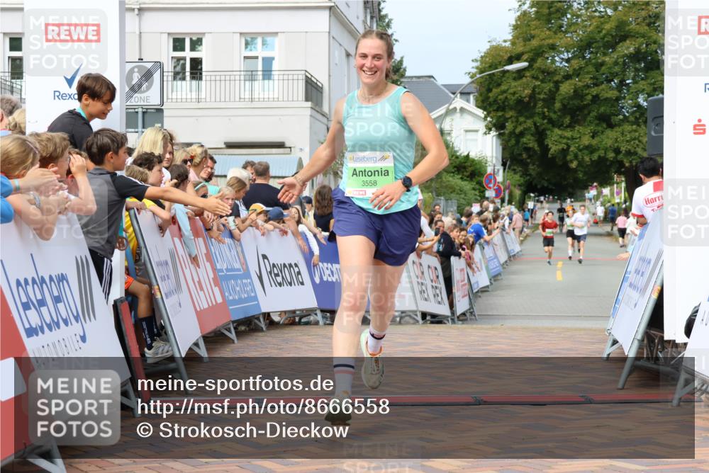 31.08.2025 - 21. Blankeneser Heldenlauf Strokosch-Dieckow http://msf.ph/oto/8666558 31.08.2025 10:58:24 Ziel 3558 meine-sportfotos.de