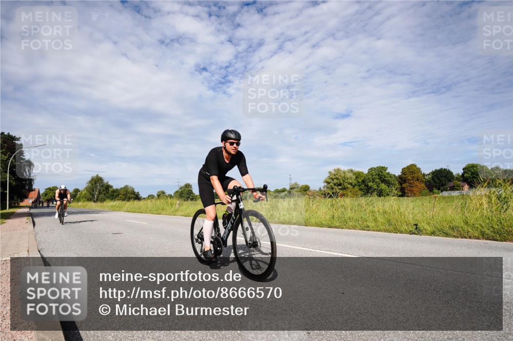 31.08.2025 - Elbe Triathlon Hamburg Michael Burmester http://msf.ph/oto/8666570 31.08.2025 10:33:16 Radfahren 1139, 1157, 1169, 1170, 1191 meine-sportfotos.de