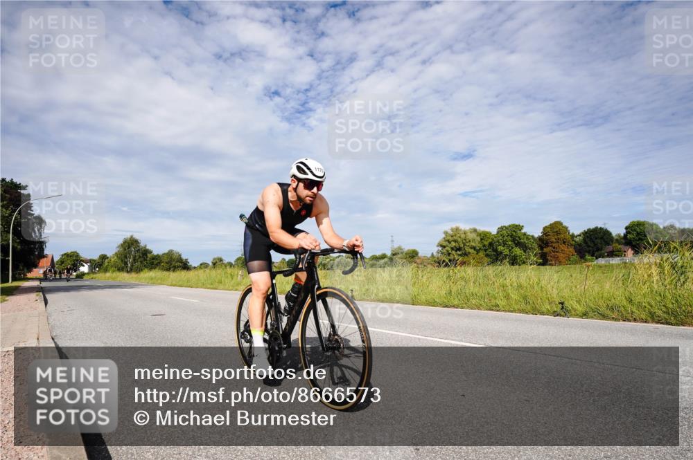 31.08.2025 - Elbe Triathlon Hamburg Michael Burmester http://msf.ph/oto/8666573 31.08.2025 10:33:17 Radfahren 1119, 1139, 1157, 1169, 1170, 1177, 1191 meine-sportfotos.de