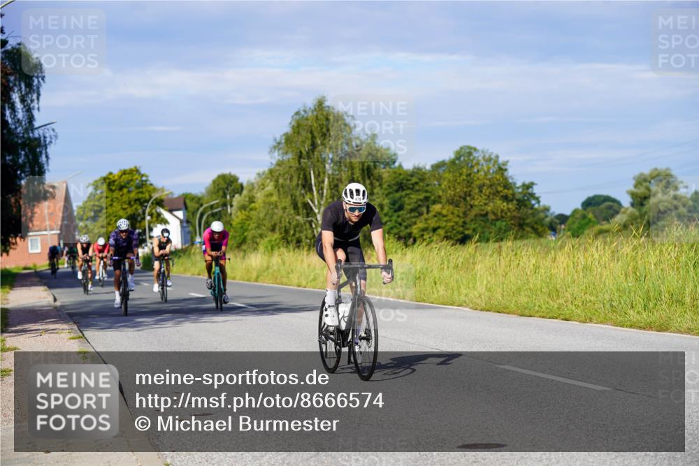 31.08.2025 - Elbe Triathlon Hamburg Michael Burmester http://msf.ph/oto/8666574 31.08.2025 09:37:25 Radfahren 331, 474, 479, 529, 530, 638, 728, 741, 918 meine-sportfotos.de
