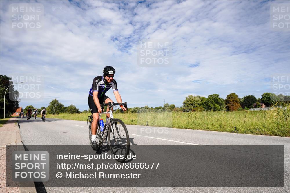 31.08.2025 - Elbe Triathlon Hamburg Michael Burmester http://msf.ph/oto/8666577 31.08.2025 10:33:23 Radfahren 826, 850, 908, 944, 1119, 1157, 1177, 1191, 1241 meine-sportfotos.de