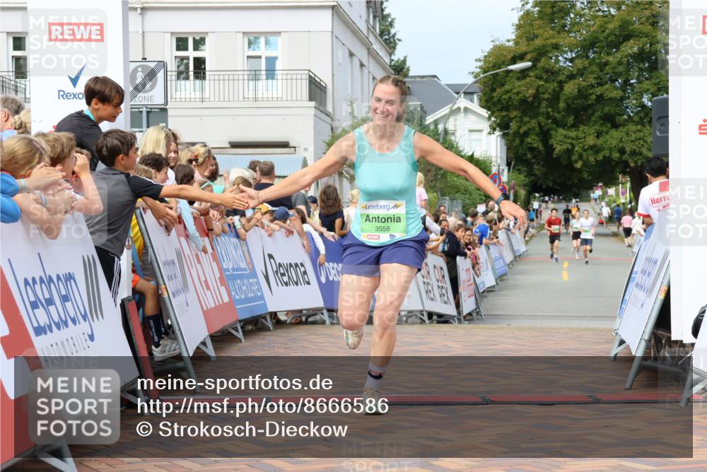 31.08.2025 - 21. Blankeneser Heldenlauf Strokosch-Dieckow http://msf.ph/oto/8666586 31.08.2025 10:58:24 Ziel 3558 meine-sportfotos.de