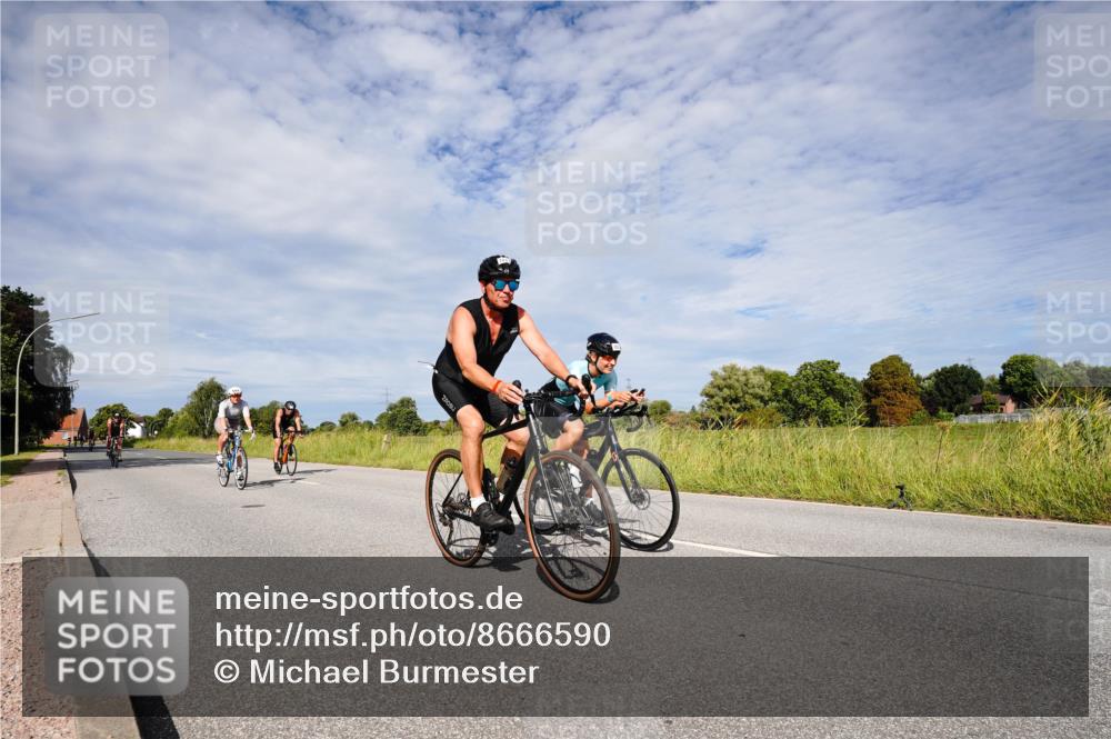 31.08.2025 - Elbe Triathlon Hamburg Michael Burmester http://msf.ph/oto/8666590 31.08.2025 10:33:30 Radfahren 826, 838, 850, 859, 908, 1211, 1235, 1241 meine-sportfotos.de