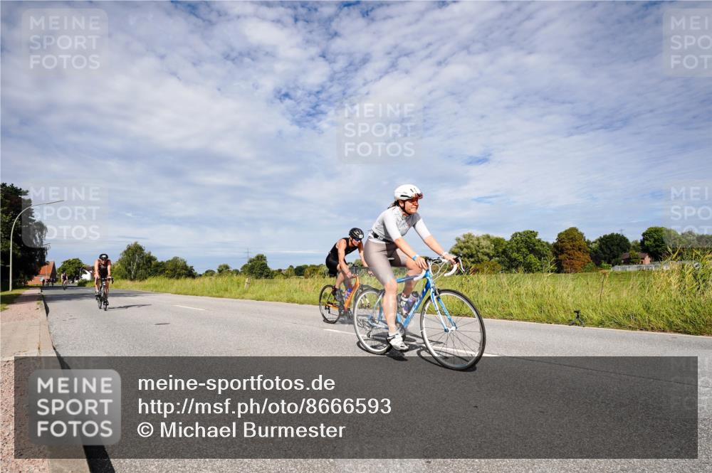 31.08.2025 - Elbe Triathlon Hamburg Michael Burmester http://msf.ph/oto/8666593 31.08.2025 10:33:31 Radfahren 826, 838, 850, 859, 1211, 1235, 1241 meine-sportfotos.de
