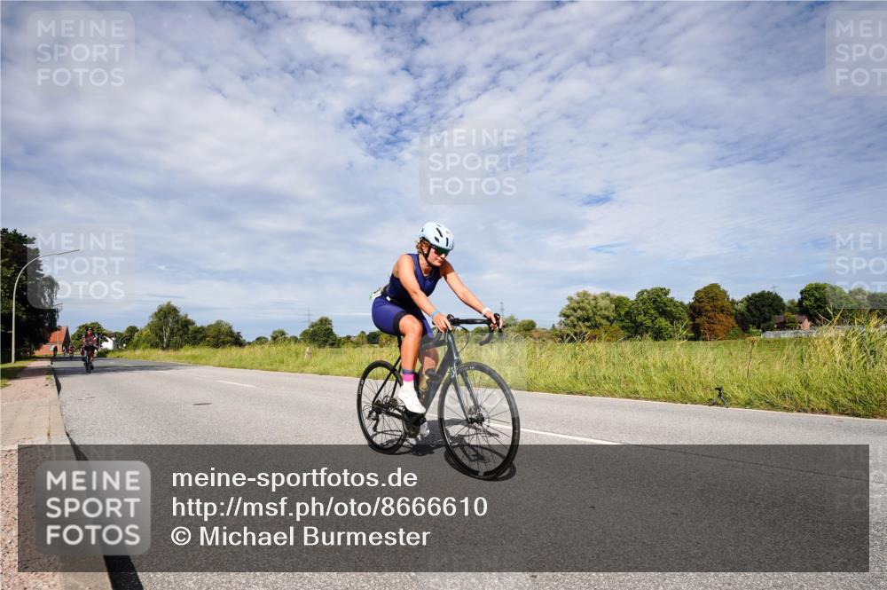 31.08.2025 - Elbe Triathlon Hamburg Michael Burmester http://msf.ph/oto/8666610 31.08.2025 10:33:44 Radfahren 758, 820, 823, 825, 869, 1223 meine-sportfotos.de