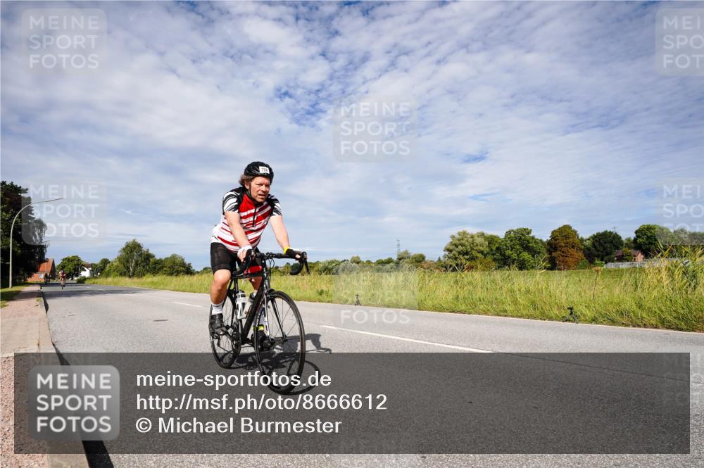 31.08.2025 - Elbe Triathlon Hamburg Michael Burmester http://msf.ph/oto/8666612 31.08.2025 10:33:46 Radfahren 758, 825, 1223 meine-sportfotos.de