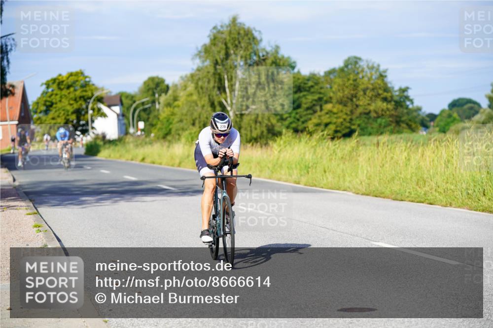31.08.2025 - Elbe Triathlon Hamburg Michael Burmester http://msf.ph/oto/8666614 31.08.2025 09:37:35 Radfahren 270, 386, 389, 543, 575, 690, 925 meine-sportfotos.de