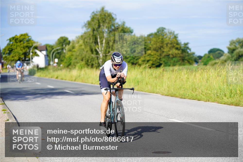 31.08.2025 - Elbe Triathlon Hamburg Michael Burmester http://msf.ph/oto/8666617 31.08.2025 09:37:35 Radfahren 270, 386, 389, 543, 575, 690, 925 meine-sportfotos.de