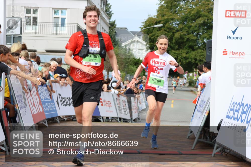 31.08.2025 - 21. Blankeneser Heldenlauf Strokosch-Dieckow http://msf.ph/oto/8666639 31.08.2025 10:58:08 Ziel 3389, 3514, 3425, 3387 meine-sportfotos.de