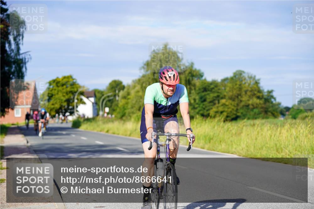 31.08.2025 - Elbe Triathlon Hamburg Michael Burmester http://msf.ph/oto/8666641 31.08.2025 09:37:43 Radfahren 371, 389, 587, 704 meine-sportfotos.de