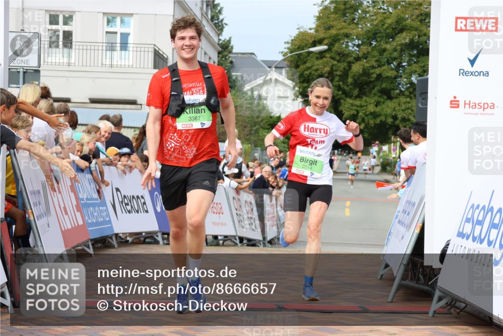31.08.2025 - 21. Blankeneser Heldenlauf Strokosch-Dieckow http://msf.ph/oto/8666657 31.08.2025 10:58:08 Ziel 3389, 3514, 3425, 3387 meine-sportfotos.de
