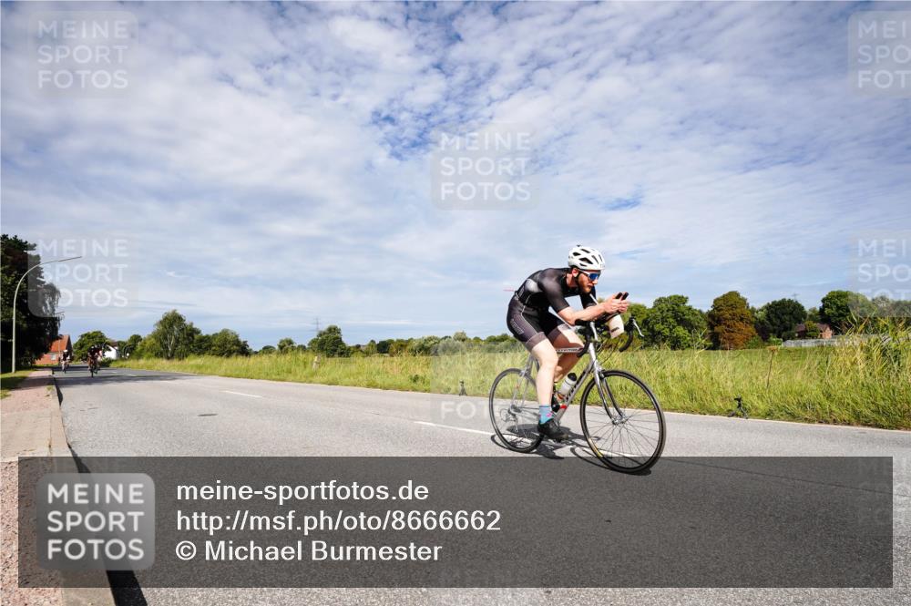 31.08.2025 - Elbe Triathlon Hamburg Michael Burmester http://msf.ph/oto/8666662 31.08.2025 10:34:46 Radfahren 404, 841, 1134, 1231, 1244 meine-sportfotos.de