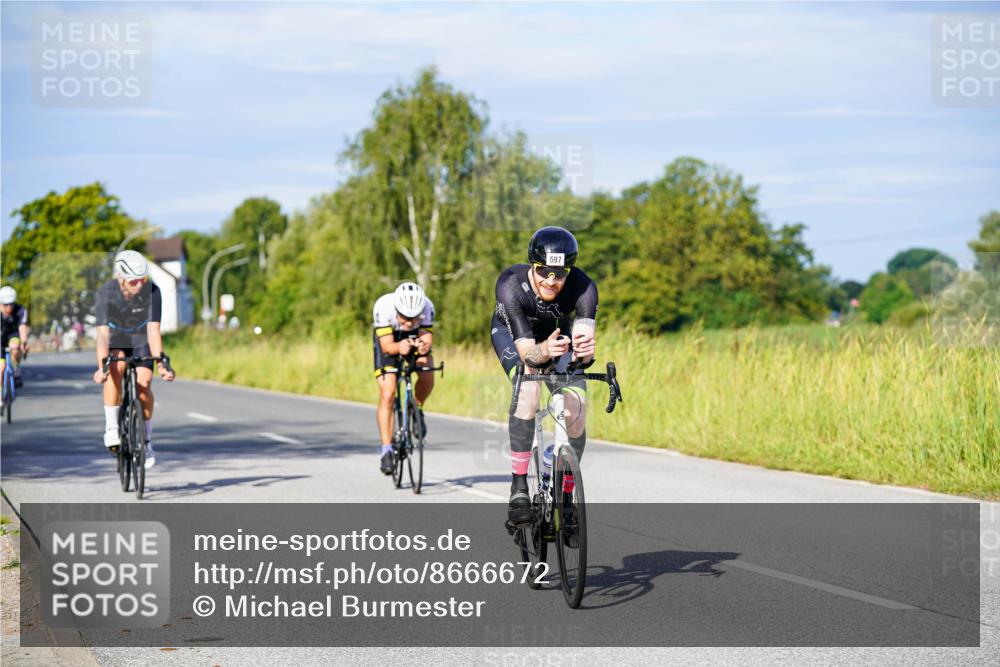 31.08.2025 - Elbe Triathlon Hamburg Michael Burmester http://msf.ph/oto/8666672 31.08.2025 09:37:55 Radfahren 351, 379, 435, 456, 540, 554, 597 meine-sportfotos.de