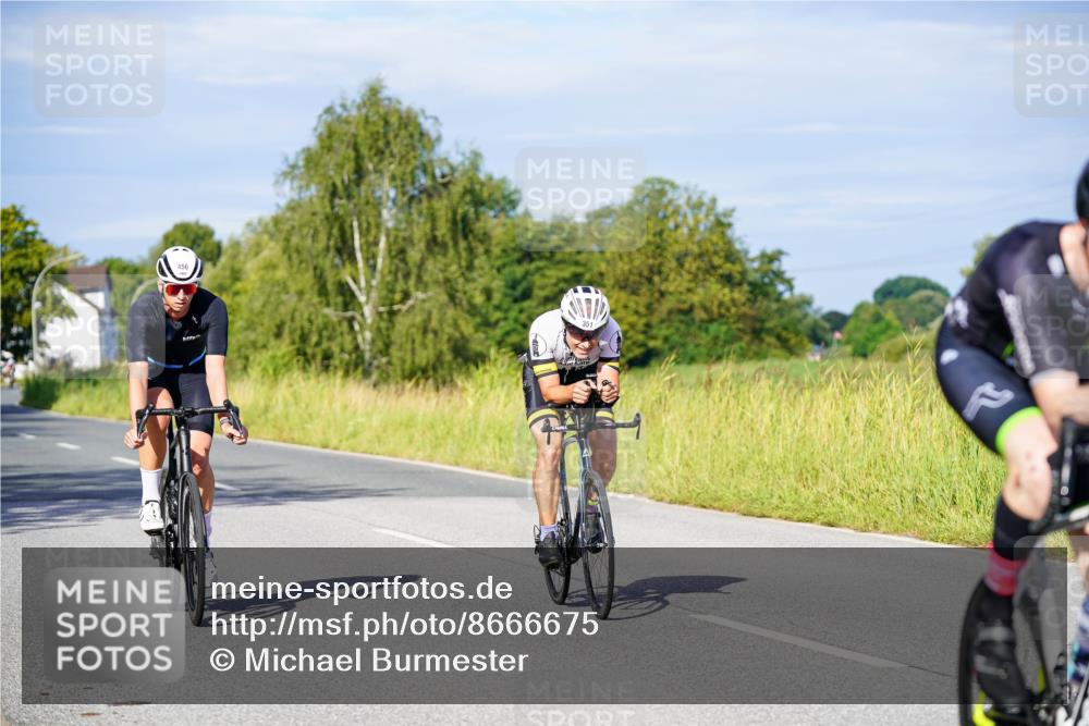 31.08.2025 - Elbe Triathlon Hamburg Michael Burmester http://msf.ph/oto/8666675 31.08.2025 09:37:56 Radfahren 252, 351, 379, 435, 456, 540, 551, 554, 597 meine-sportfotos.de