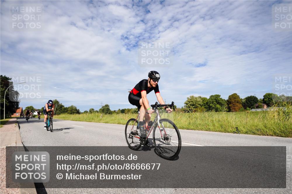 31.08.2025 - Elbe Triathlon Hamburg Michael Burmester http://msf.ph/oto/8666677 31.08.2025 10:35:05 Radfahren 901, 957, 1034, 1045, 1126, 1236 meine-sportfotos.de