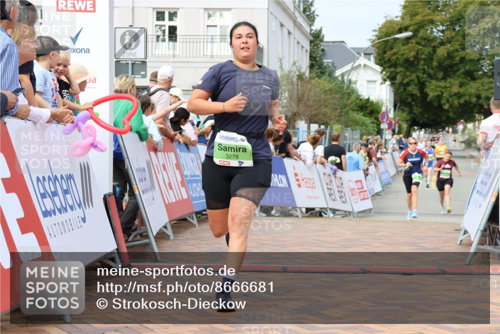 31.08.2025 - 21. Blankeneser Heldenlauf Strokosch-Dieckow http://msf.ph/oto/8666681 31.08.2025 11:16:40 Ziel 3031, 3278, 3308 meine-sportfotos.de