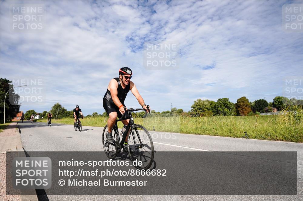 31.08.2025 - Elbe Triathlon Hamburg Michael Burmester http://msf.ph/oto/8666682 31.08.2025 10:35:08 Radfahren 794, 901, 957, 1034, 1126, 1236 meine-sportfotos.de