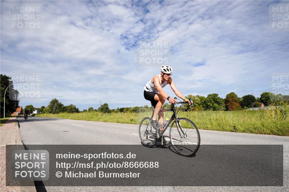 31.08.2025 - Elbe Triathlon Hamburg Michael Burmester http://msf.ph/oto/8666688 31.08.2025 10:35:11 Radfahren 794, 957, 1034, 1126 meine-sportfotos.de