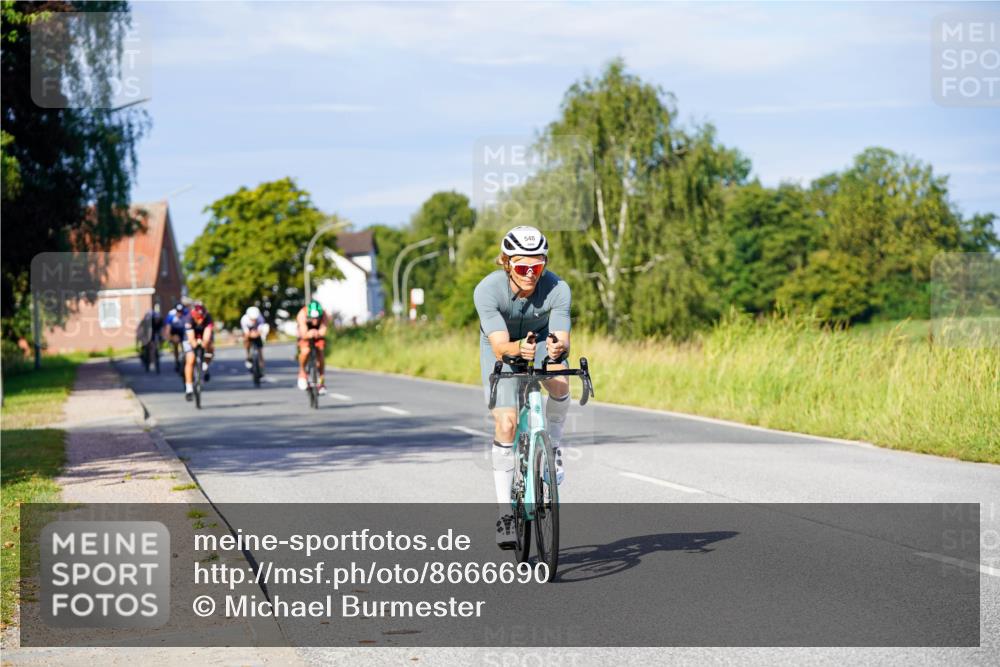 31.08.2025 - Elbe Triathlon Hamburg Michael Burmester http://msf.ph/oto/8666690 31.08.2025 09:37:59 Radfahren 252, 304, 351, 391, 435, 456, 540, 551, 554 meine-sportfotos.de