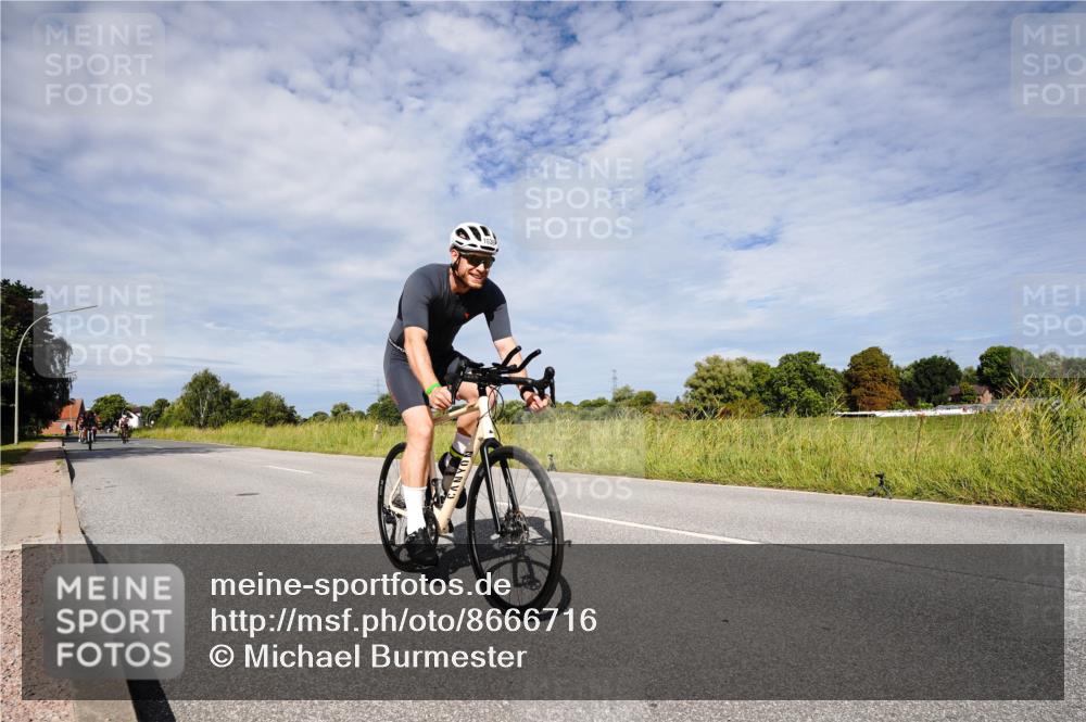 31.08.2025 - Elbe Triathlon Hamburg Michael Burmester http://msf.ph/oto/8666716 31.08.2025 10:35:48 Radfahren 921, 930, 1005, 1036, 1064, 1186, 1228, 1237 meine-sportfotos.de