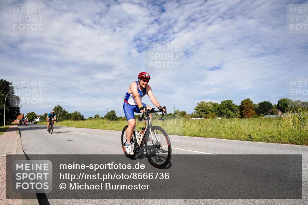 31.08.2025 - Elbe Triathlon Hamburg Michael Burmester http://msf.ph/oto/8666736 31.08.2025 10:36:02 Radfahren 760, 828, 911, 915, 923, 1125, 1199, 1217, 1229, 1242 meine-sportfotos.de