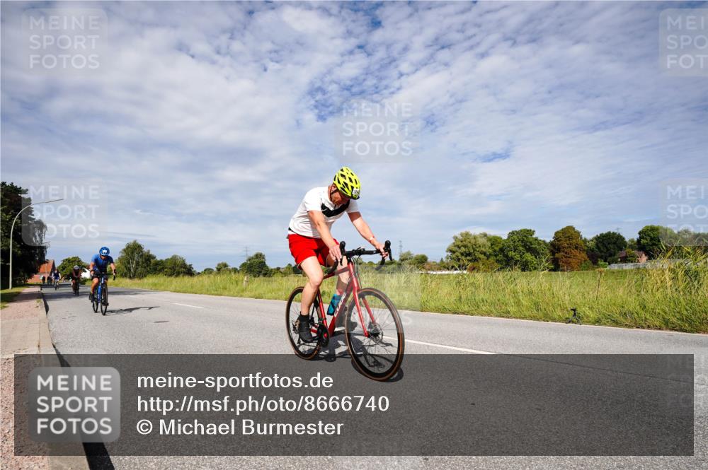 31.08.2025 - Elbe Triathlon Hamburg Michael Burmester http://msf.ph/oto/8666740 31.08.2025 10:36:06 Radfahren 781, 807, 828, 915, 1217, 1242, 1245 meine-sportfotos.de