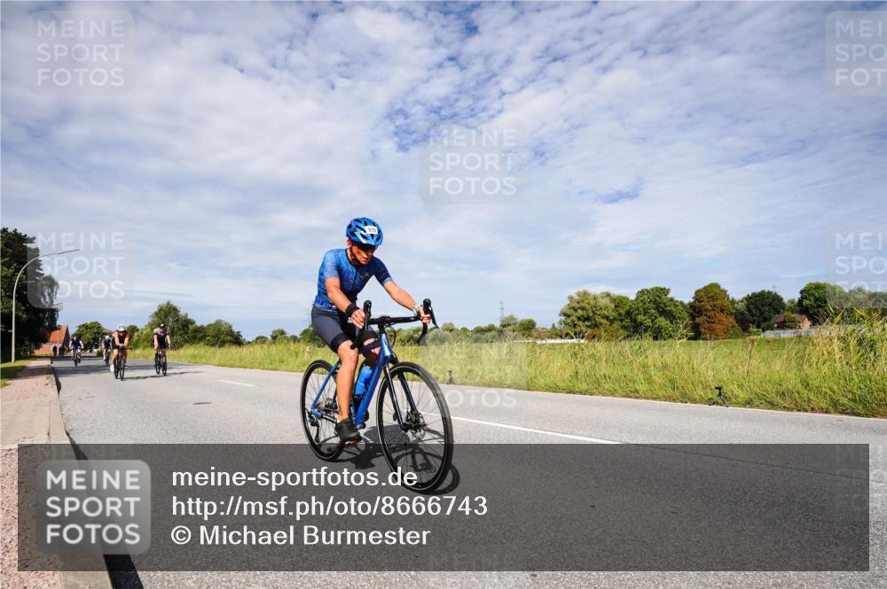 31.08.2025 - Elbe Triathlon Hamburg Michael Burmester http://msf.ph/oto/8666743 31.08.2025 10:36:07 Radfahren 781, 807, 828, 915, 1000, 1217, 1242, 1245 meine-sportfotos.de