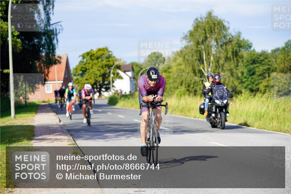 31.08.2025 - Elbe Triathlon Hamburg Michael Burmester http://msf.ph/oto/8666744 31.08.2025 09:38:11 Radfahren 267, 289, 370, 402, 403, 506, 788, 895 meine-sportfotos.de