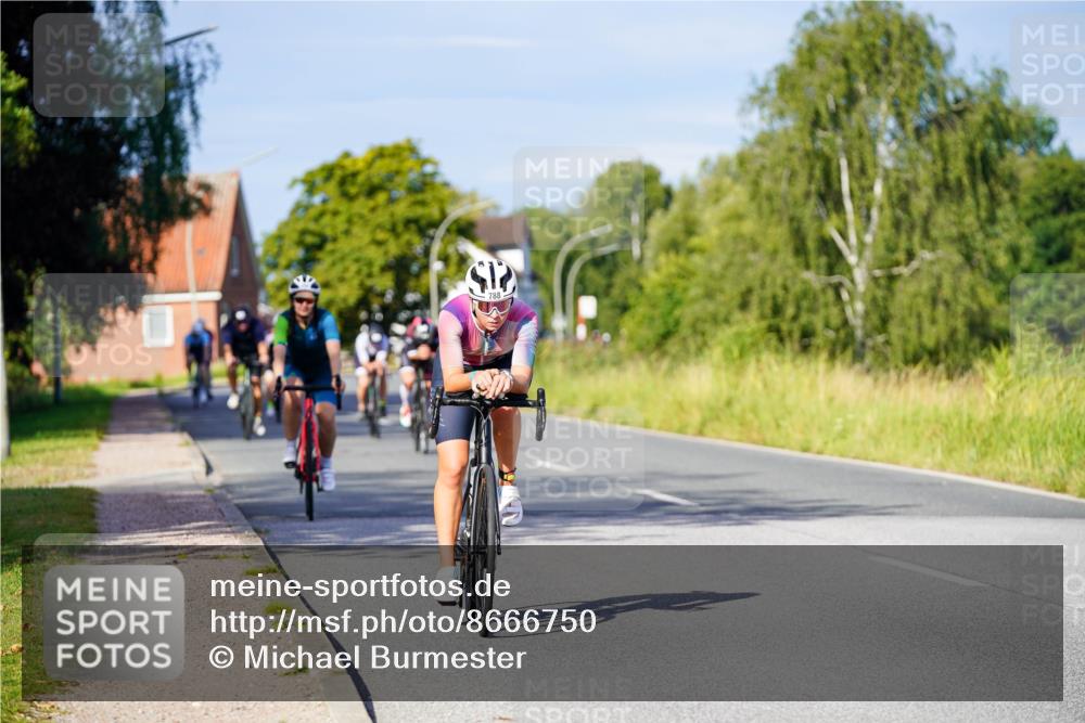 31.08.2025 - Elbe Triathlon Hamburg Michael Burmester http://msf.ph/oto/8666750 31.08.2025 09:38:13 Radfahren 267, 289, 370, 402, 506, 699, 788 meine-sportfotos.de
