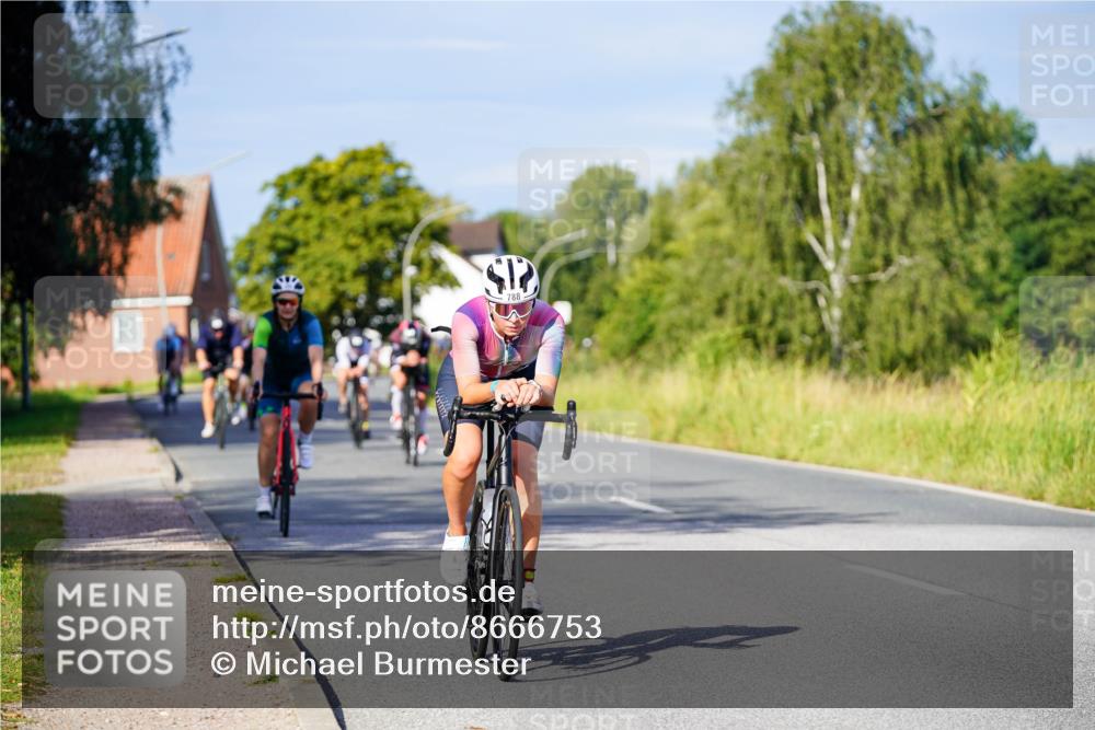 31.08.2025 - Elbe Triathlon Hamburg Michael Burmester http://msf.ph/oto/8666753 31.08.2025 09:38:13 Radfahren 267, 289, 370, 402, 506, 699, 788 meine-sportfotos.de