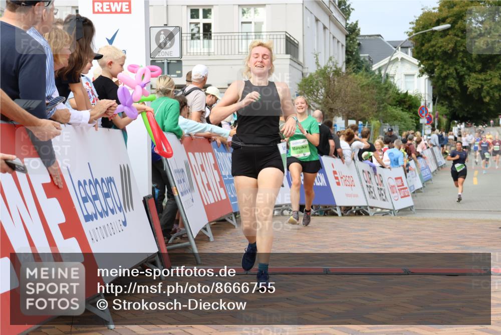 31.08.2025 - 21. Blankeneser Heldenlauf Strokosch-Dieckow http://msf.ph/oto/8666755 31.08.2025 11:16:32 Ziel 3031, 3308 meine-sportfotos.de