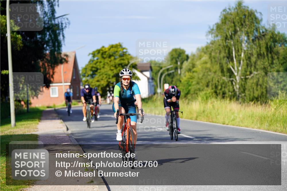 31.08.2025 - Elbe Triathlon Hamburg Michael Burmester http://msf.ph/oto/8666760 31.08.2025 09:38:14 Radfahren 267, 289, 370, 402, 472, 506, 699, 788 meine-sportfotos.de