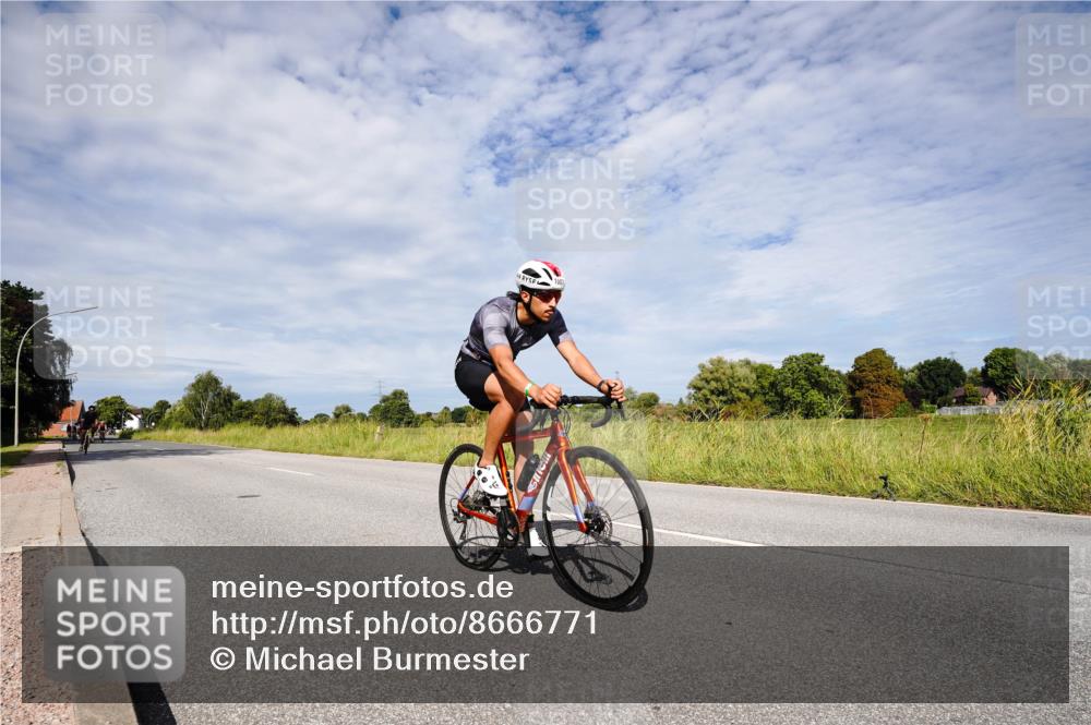31.08.2025 - Elbe Triathlon Hamburg Michael Burmester http://msf.ph/oto/8666771 31.08.2025 10:36:35 Radfahren 1007, 1024, 1042, 1113, 1159, 1222 meine-sportfotos.de