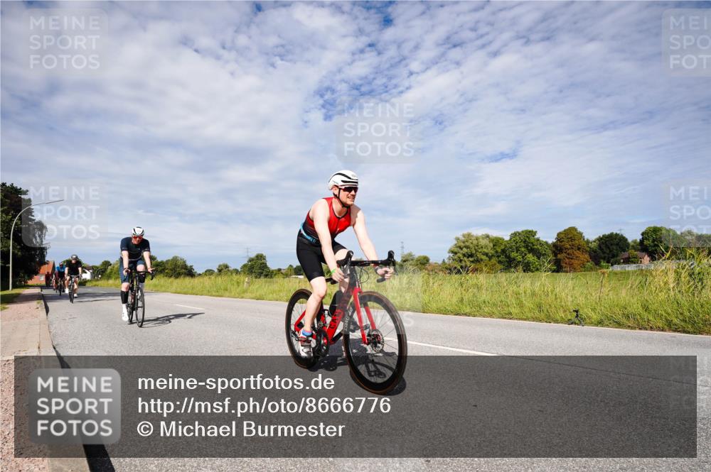 31.08.2025 - Elbe Triathlon Hamburg Michael Burmester http://msf.ph/oto/8666776 31.08.2025 10:36:40 Radfahren 920, 1024, 1042, 1113, 1137, 1159, 1222 meine-sportfotos.de