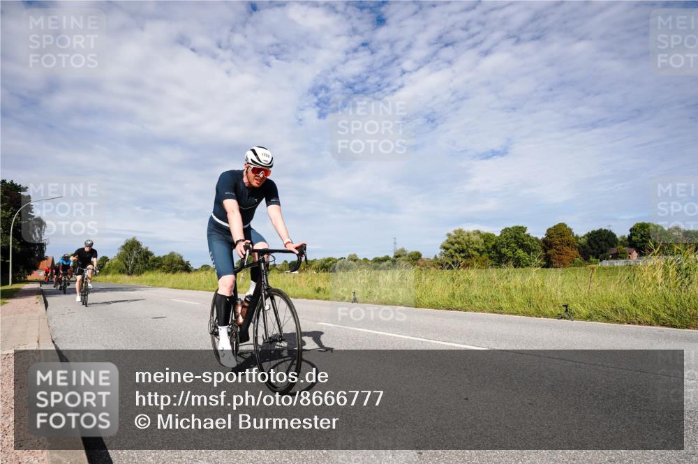 31.08.2025 - Elbe Triathlon Hamburg Michael Burmester http://msf.ph/oto/8666777 31.08.2025 10:36:41 Radfahren 920, 1024, 1042, 1113, 1137, 1222 meine-sportfotos.de