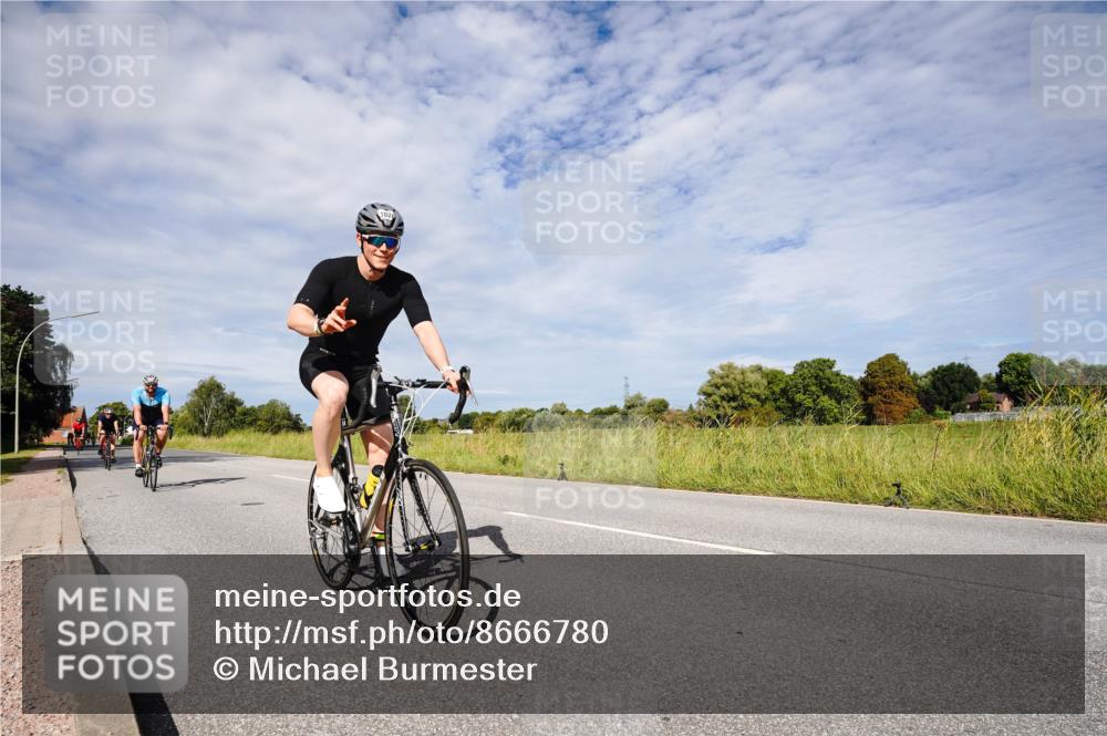 31.08.2025 - Elbe Triathlon Hamburg Michael Burmester http://msf.ph/oto/8666780 31.08.2025 10:36:42 Radfahren 920, 1024, 1042, 1113, 1124, 1135, 1137, 1222 meine-sportfotos.de
