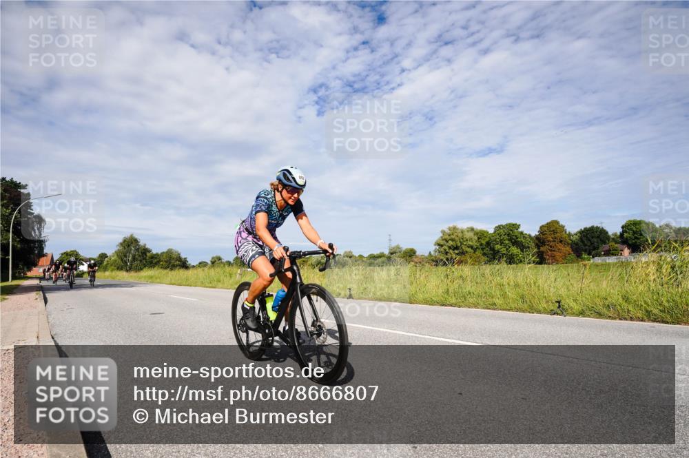 31.08.2025 - Elbe Triathlon Hamburg Michael Burmester http://msf.ph/oto/8666807 31.08.2025 10:36:59 Radfahren 796, 810, 814, 816, 892, 939, 953, 1085, 1194, 1207 meine-sportfotos.de