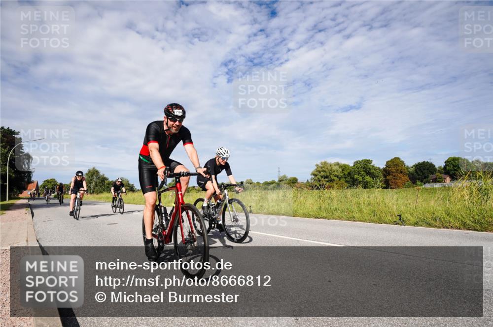 31.08.2025 - Elbe Triathlon Hamburg Michael Burmester http://msf.ph/oto/8666812 31.08.2025 10:37:03 Radfahren 796, 810, 814, 816, 939, 1030, 1085, 1194, 1207, 1304 meine-sportfotos.de