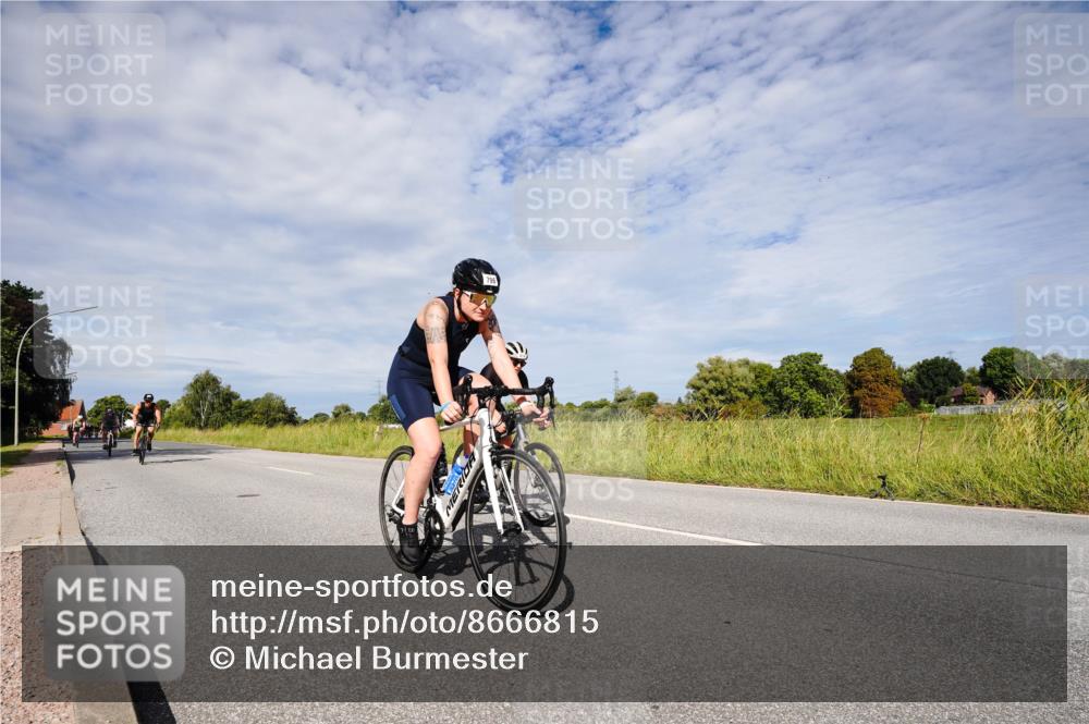 31.08.2025 - Elbe Triathlon Hamburg Michael Burmester http://msf.ph/oto/8666815 31.08.2025 10:37:04 Radfahren 796, 810, 814, 816, 939, 1030, 1085, 1194, 1207, 1304 meine-sportfotos.de