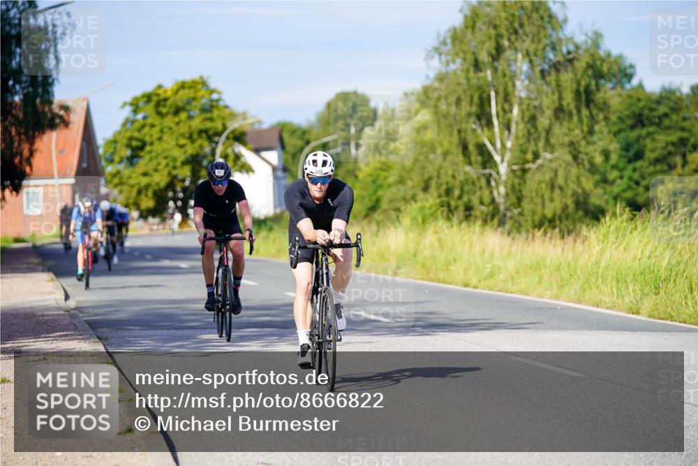 31.08.2025 - Elbe Triathlon Hamburg Michael Burmester http://msf.ph/oto/8666822 31.08.2025 09:38:37 Radfahren 255, 308, 481, 549, 574, 701 meine-sportfotos.de