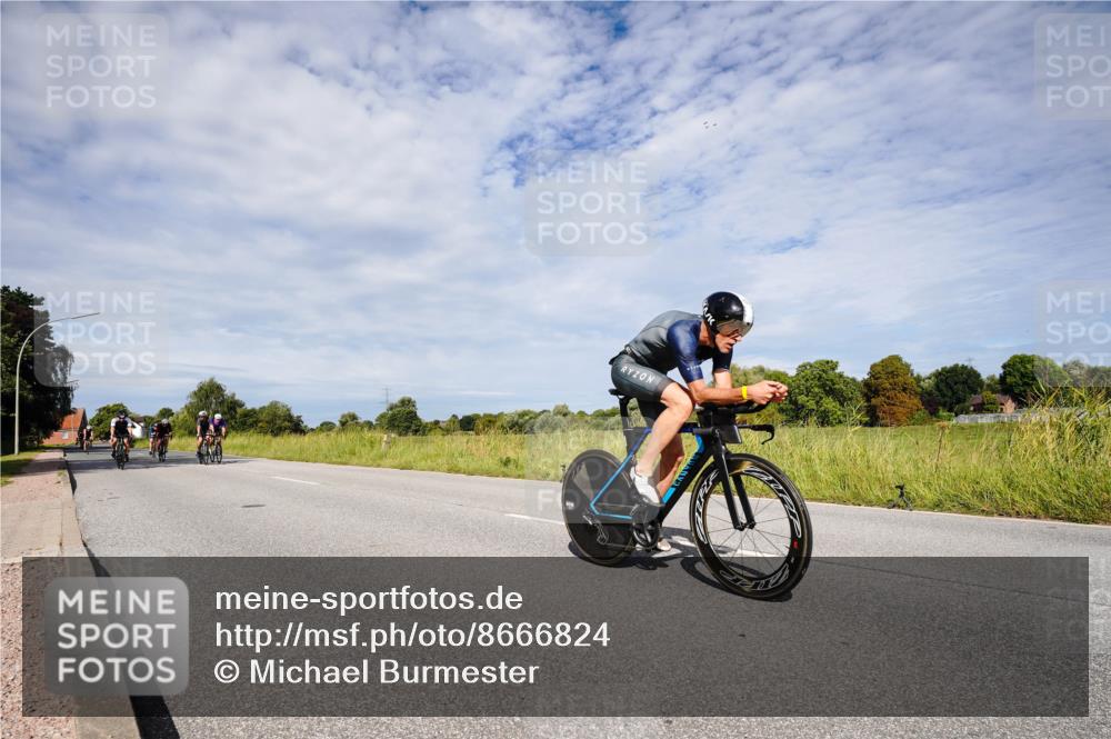 31.08.2025 - Elbe Triathlon Hamburg Michael Burmester http://msf.ph/oto/8666824 31.08.2025 10:37:11 Radfahren 808, 822, 880, 931, 984, 989, 1052, 1063, 1086, 1192, 1304 meine-sportfotos.de